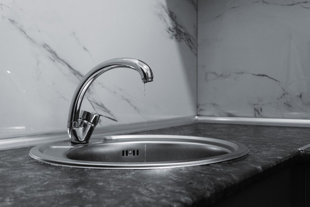 Quels sont les signes qui prouvent que vous avez une fuite d’eau chez vous ?